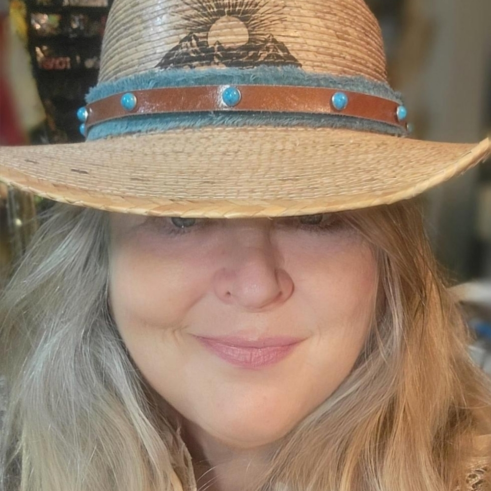 Meet your Posher, Dawn